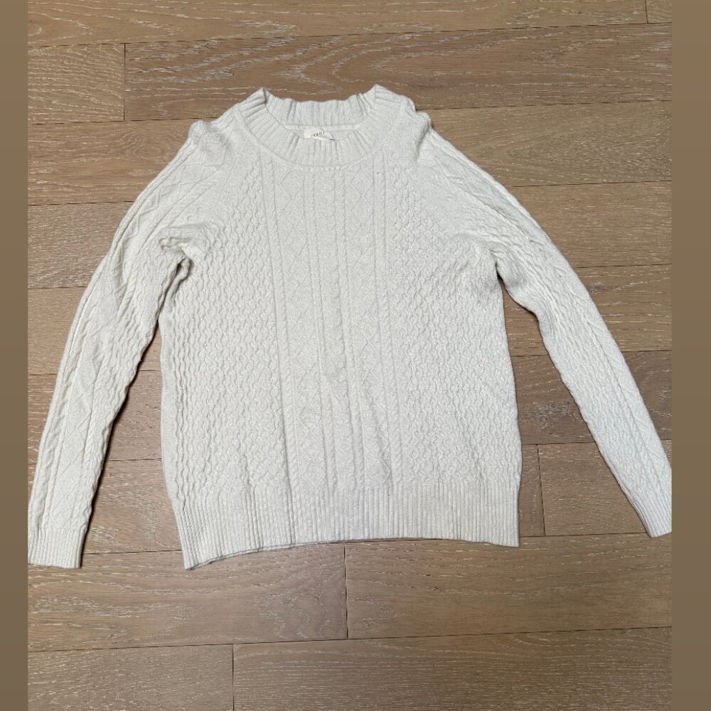 Cyprus Knit Sweater (White) - Size Large